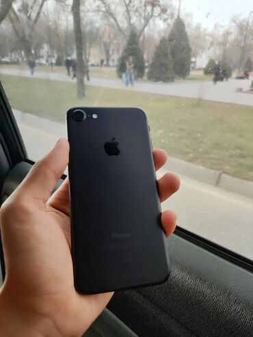 Apple iPhone: IPhone 7, Б/у, 32 ГБ, Черный, 78 % — 2
