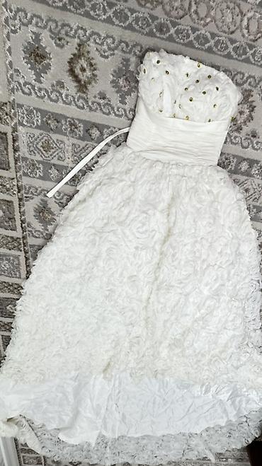 Свадебные платья: Платье свадебное с эффектом розы Было в аренде 3 раза Некоторые — 4