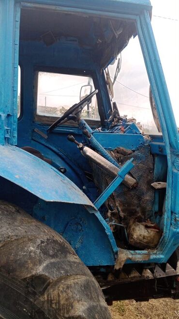 Traktorlar: Traktor Belarus (MTZ) 82, 1987 il, 888 at gücü, motor 1.1 l, İşlənmiş