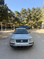 авто фольксваген пассат: Volkswagen Passat: 1.8 l | 2002 il Sedan