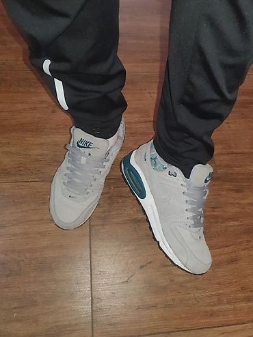 Patike: Nike Air br 39.Nosene ali mogu još dugo da se nose.Tragovi korišćenja — 10