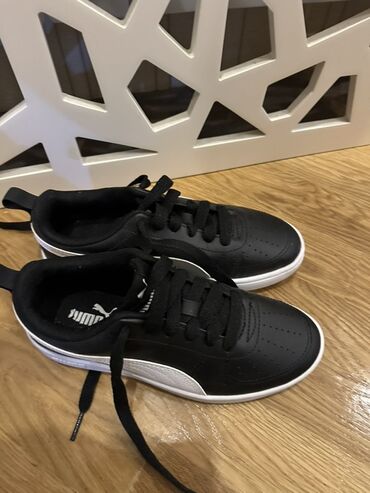 Manejlər: Puma qadın ayaqqabısı 37 razmer,az islenib,yeni kimidir sekilde