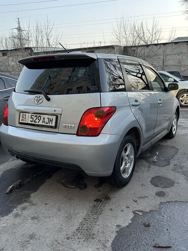 Toyota: Toyota ist: 2003 г., 1.5 л, Автомат, Бензин