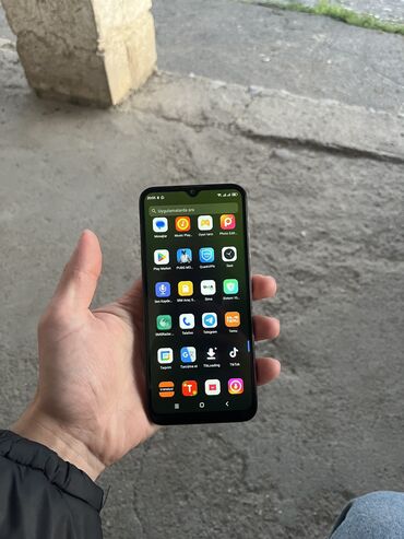 Tecili satilir 128 gb yadaşdi