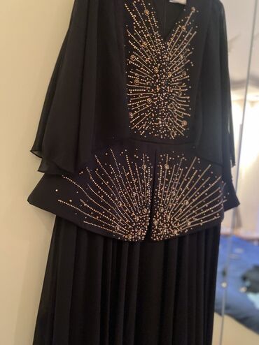 Ziyafət donları: Zərif gecə/libas - Rəng: Qara - Model: Uzun, axıcı ətəkli, üst — 9