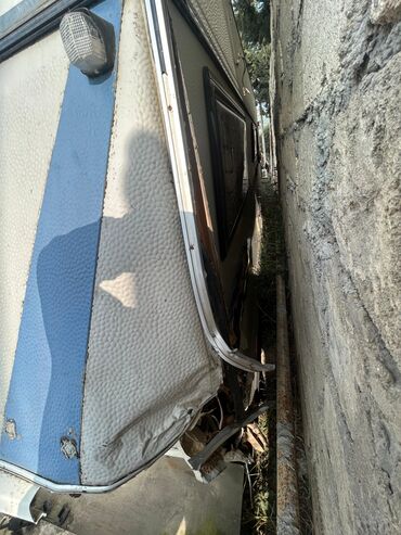 Qoşqular: Hobby De Luxe qoşqu karvan Xarici xüsusiyyətlər: - Marka/model: Hobby — 5