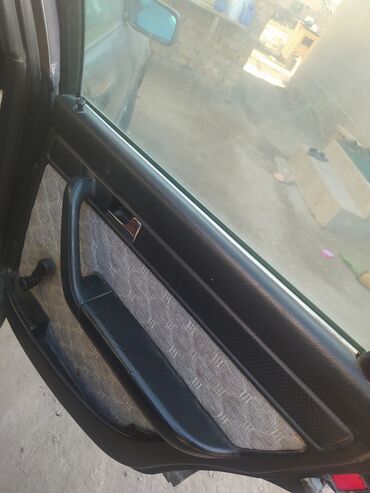 Audi: Audi 100: 1993 г., 2.3 л, Механика, Бензин, Седан at lalafo.kg — 10 Audi: Audi 100: 1993 г., 2.3 л, Механика, Бензин, Седан — 10