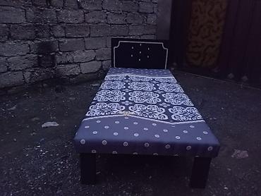 Çarpayılar: Təzə çarpayılar. 1 nəfərlik çarpayılar 60manat. 2 nəfərlik taxt — 24