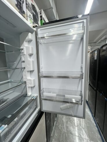 Холодильники: Холодильник Midea, Новый, Двухкамерный, No frost, 60 * 200 * 65, С рассрочкой — 5