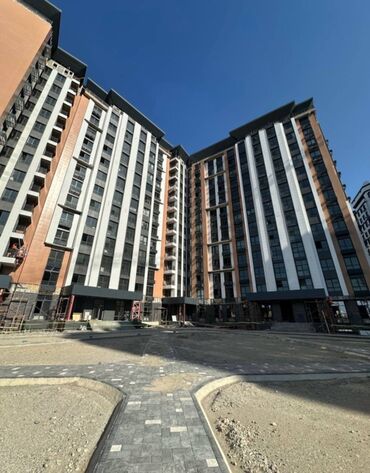 Продажа квартир: Продаю Офис 131 м², Без ремонта, Без мебели, Многоэтажное здание, 1 этаж