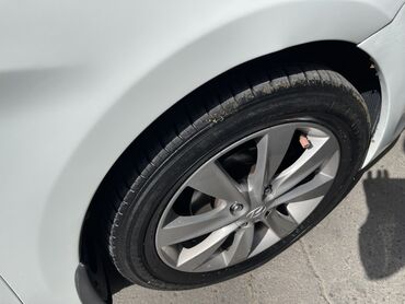 Hyundai: Hyundai Accent: 1.6 l | 2011 il Sedan — 29