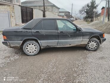 Mercedes-Benz: Mercedes-Benz 190 (W201): 1.8 l | 1992 il Sedan — 11