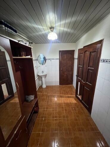 карабалта дом в аренду: 48 м², 3 комнаты, Подвал, погреб, Забор, огорожен