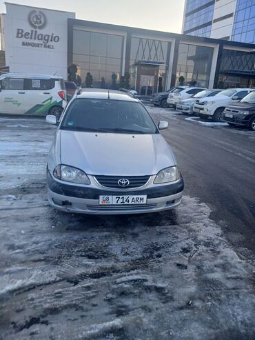 Toyota: Toyota Avensis: 2002 г., 1.8 л, Механика, Бензин, Универсал