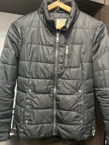 демисезонные куртки женские больших размеров: Куртка M (EU 38), L (EU 40), цвет - Черный