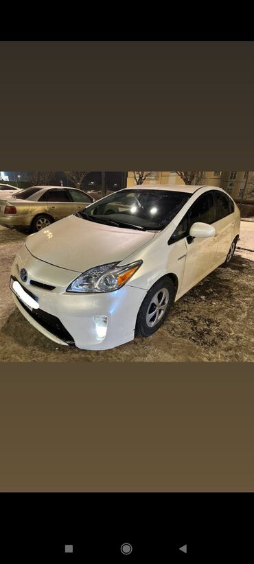 Toyota: Toyota Prius: 2015 г., 1.8 л, Вариатор, Гибрид, Хэтчбэк