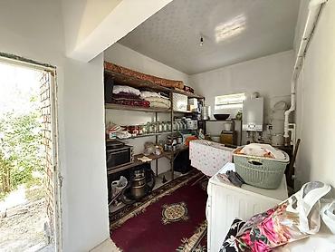 Продажа коттеджей и домов: 4 комнаты, 200 м², 8 соток, Бишкек, Собственник — 16