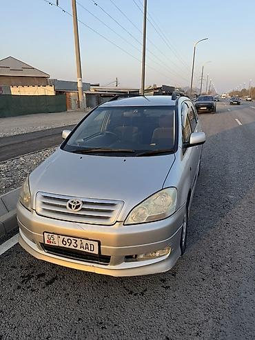 Toyota Ipsum: 2002 г., 2.4 л, Автомат, Бензин, Минивэн