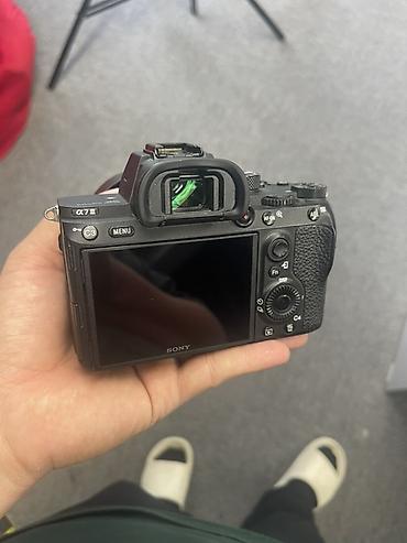 кнопка ютуб: Sony Alpha a7 III с объективом Sony FE 50mm F1.8. в идеальном — 2