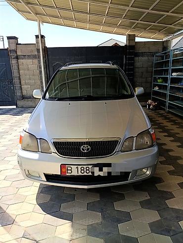 Toyota Gaia: 2003 г., 2 л, Автомат, Бензин, Минивэн