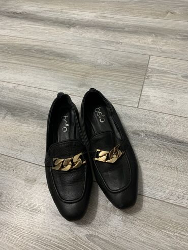 женские туфли бу: Туфли 37, цвет - Черный