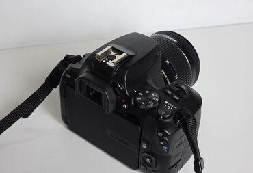 Фотоаппараты: Продаю НОВЫЙ фотоаппарат Canon EOS 250d .Готов к любым проверкам. В — 16