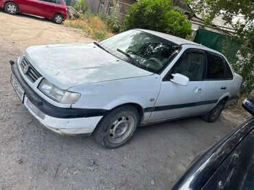 Volkswagen: Volkswagen Passat: 1994 г., 2 л, Механика, Бензин, Седан