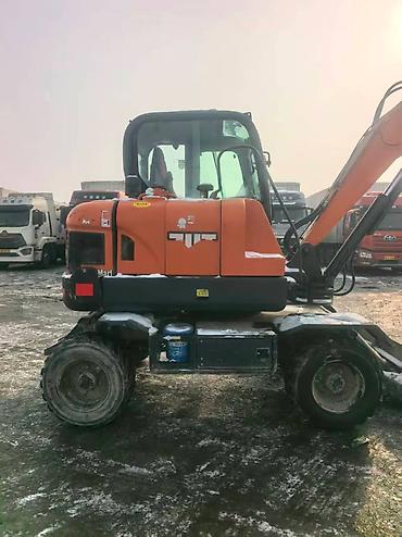 Экскаваторы: Экскаватор, 2020 г., Колесный — 17