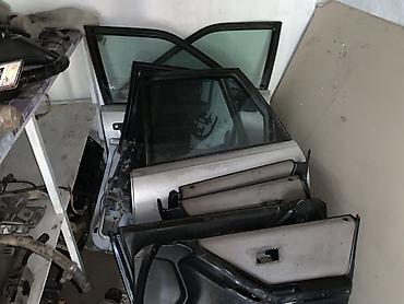 Продажа авто: Audi 80: 1992 г., Седан — 9