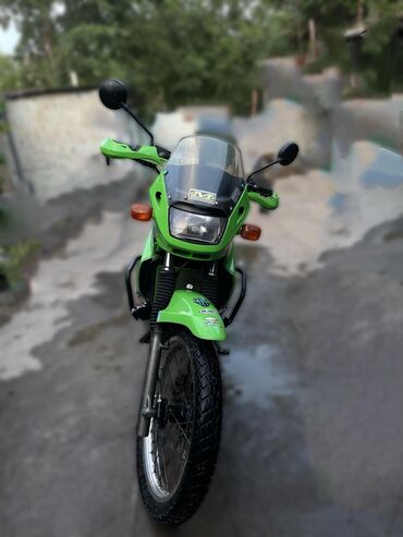 матор кармаган: Эндуро Kawasaki, 400 куб. см, Бензин, Чоңдор үчүн, Колдонулган