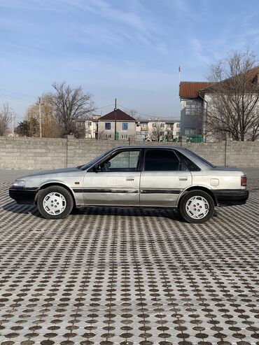 Mazda: Mazda 626: 1988 г., 2 л, Механика, Бензин, Седан — 7