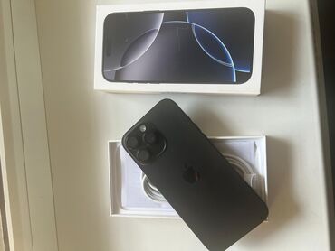 Apple iPhone: IPhone 16 Pro Max, Б/у, 256 ГБ, Black Titanium, Зарядное устройство, Защитное стекло, Чехол, 100 %