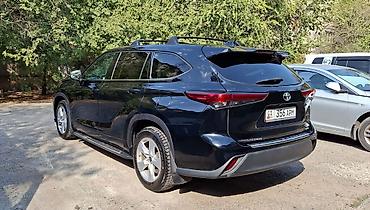 Транспорт: Toyota Highlander: 2021 г., Бензин, Кроссовер — 2