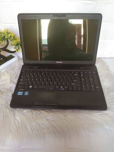 ram ddr 2: İşlənmiş Toshiba, 15.6 ", Intel Core i3, 512 GB