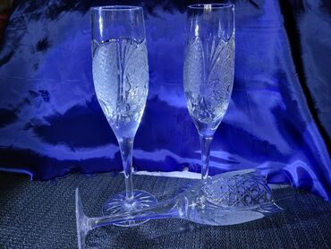 Čaše: Case za vino kristal rucni rad 1960g+. Case komada 3 u ceni,bez na lalafo.rs — 2 Čaše: Case za vino kristal rucni rad 1960g+. Case komada 3 u ceni,bez — 2