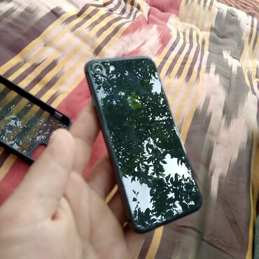 Apple iPhone: IPhone 8, Б/у, 64 ГБ, 78 %