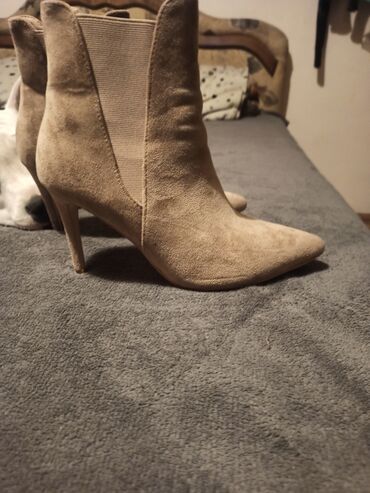 mistery shoes: Ankle boots, 39