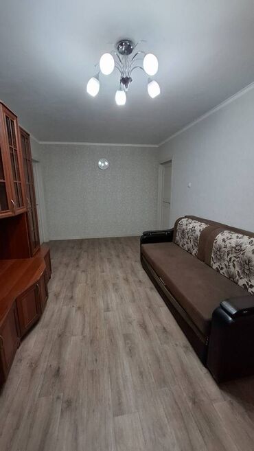 Долгосрочная аренда квартир: 2 комнаты, 45 м², 104 серия, 3 этаж, Косметический ремонт