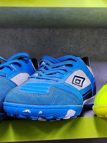 Спорт жана хобби: Футбольные кроссовки/сороконожки Umbro для игры на искусственном — 1