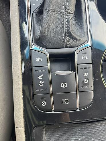 Kia: Kia Carnival: 2019 г., Минивэн — 9