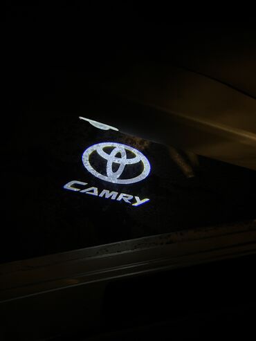 Другие аксессуары для салона: Проекция логотипа на дверях Toyota Camry новые!! Подходит на все