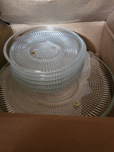 Kuhinjski setovi: Poljski nov servis za torte,kolace iz 70,80ih. Nov servis,pun na lalafo.rs — 15 Kuhinjski setovi: Poljski nov servis za torte,kolace iz 70,80ih. Nov servis,pun — 15