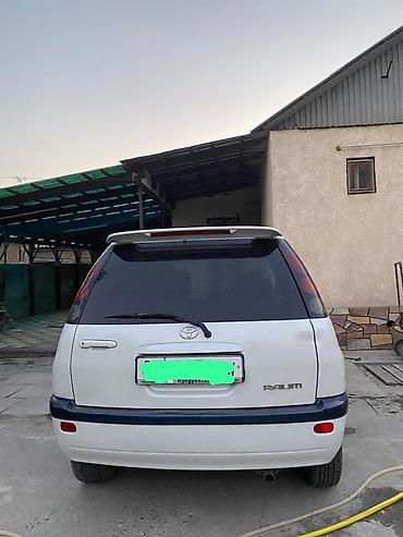 такта раум: Toyota Raum: 1998 г., Универсал — 3