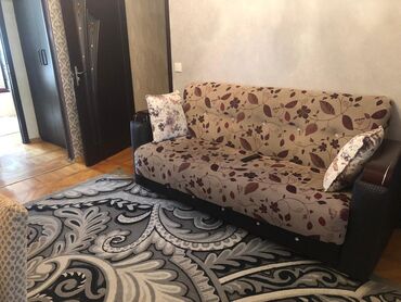 Otaqların uzunmüddətli kirayəsi: Qizlarla olan otaq veri̇li̇r!!Memar əcəmi m/s düz yanı,2 dəqiqəlik — 7