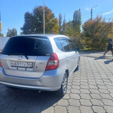 Honda: Honda Fit: 2002 г., 1.3 л, Автомат, Бензин, Хэтчбэк