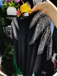 женские золотистые туфли: Vecerni kofta,uzeri qawli.maqaza bileceride yerlewir.standart boyuk