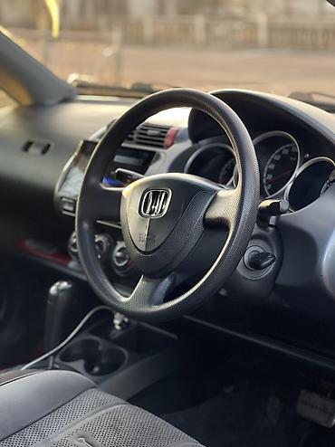 Honda: Honda Fit: 2003 г., 1.3 л, Вариатор, Бензин, Хэтчбэк — 9