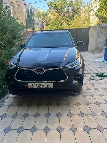 highlander 2017: Toyota Highlander: 2022 г., Бензин — 1