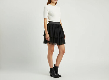 czarne spódnice dla dziewczynki: Women`s skirt, size S
