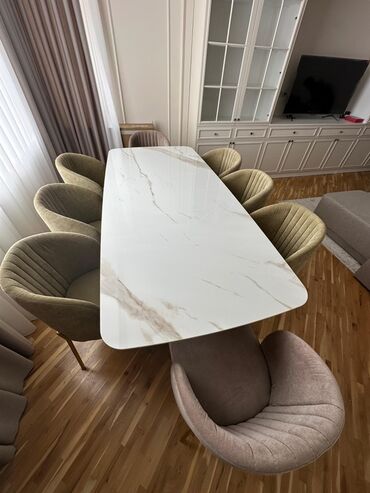 yemək dəstləri: Qonaq otağı üçün, Açılmayan, Oval masa, 8 stul